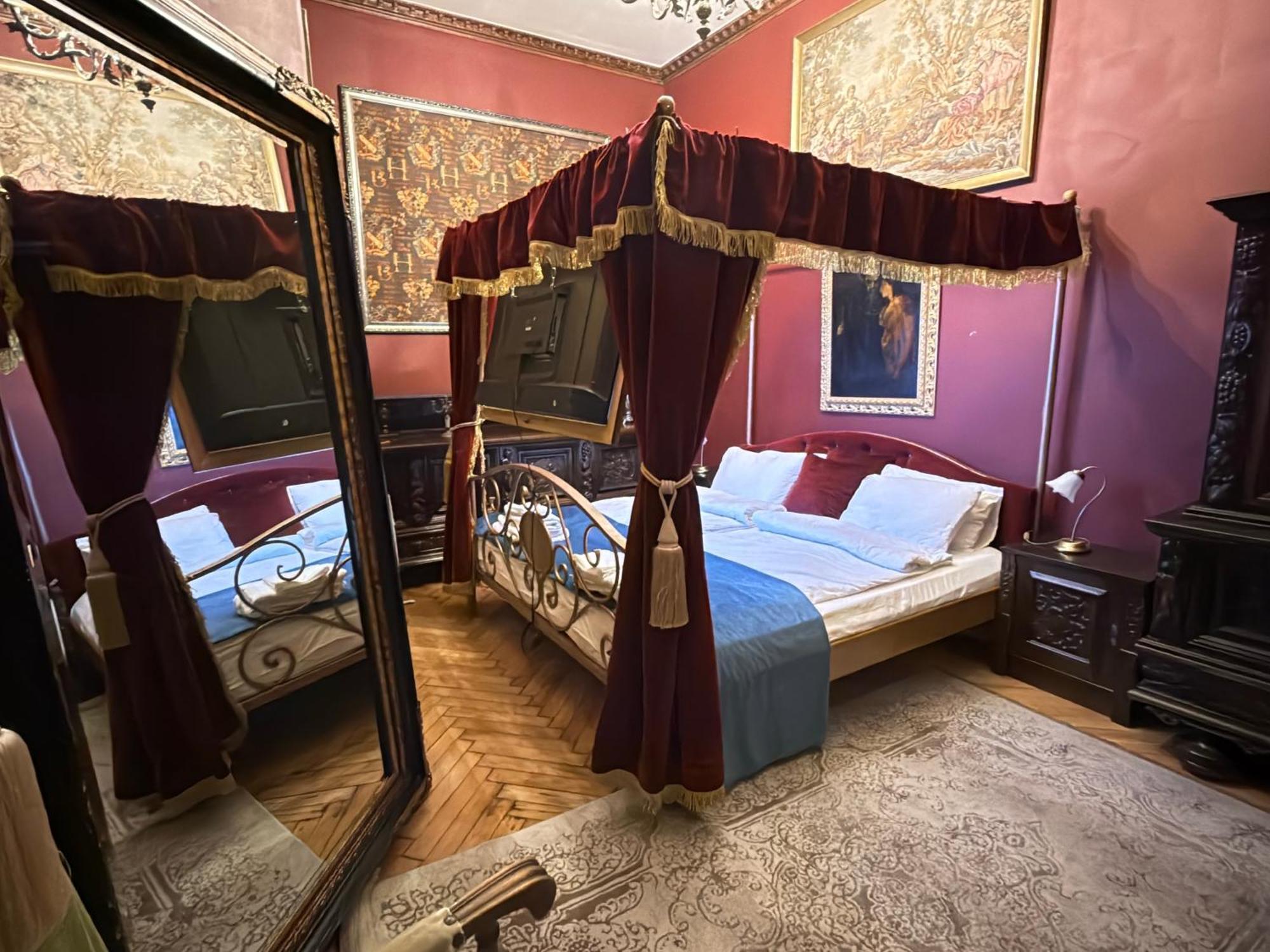 Classic Love Story In Old Cluj I Dış mekan fotoğraf